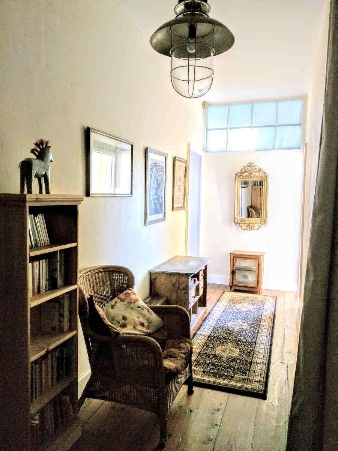 Quai Des Fleurs Bed & Breakfast Saint-Savinien Exterior foto