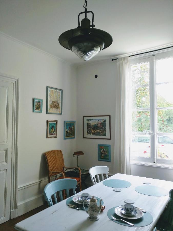 Quai Des Fleurs Bed & Breakfast Saint-Savinien Exterior foto